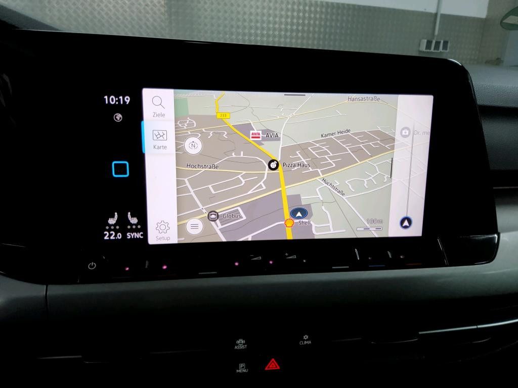 Fahrzeugabbildung Volkswagen Golf Var. 2.0 TDI Life-NAV-LED-SIDE-APPS-SHZ-