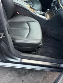 Mercedes E 280 - 5