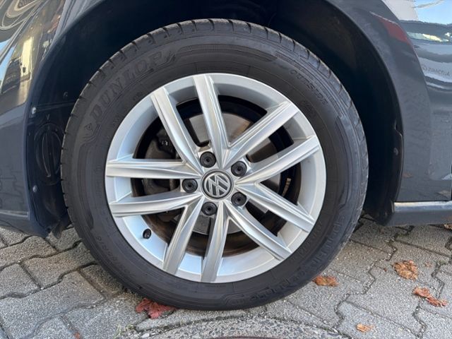Fahrzeugabbildung Volkswagen Golf VII Variant 1.5 TSI COMFORTLINE NAVI KAMERA