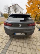 BMW X2 xDrive25e M Sportpaket mineralgrau - mit Hybrid-Antrieb: Sportpaket