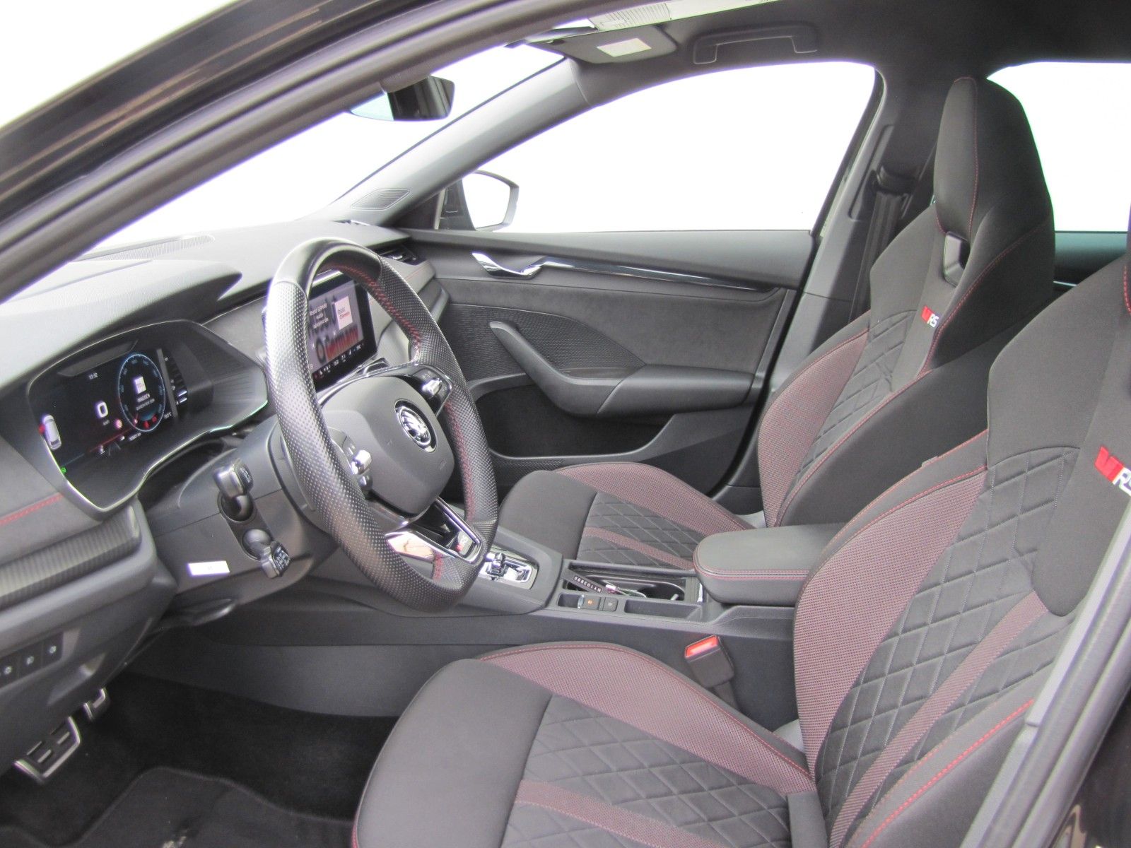 Fahrzeugabbildung SKODA Octavia Combi RS 2.0l TDI 200PS DSG