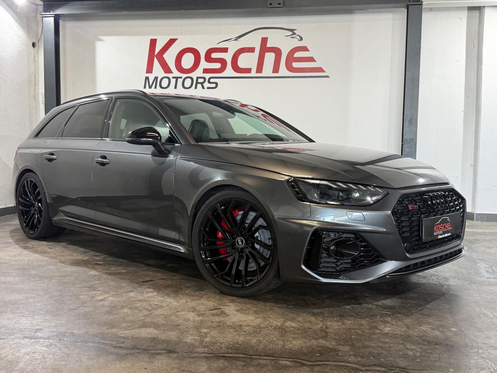 Audi RS4 Avant 2.9 TFSI quattro Schalensitze 1. Hand