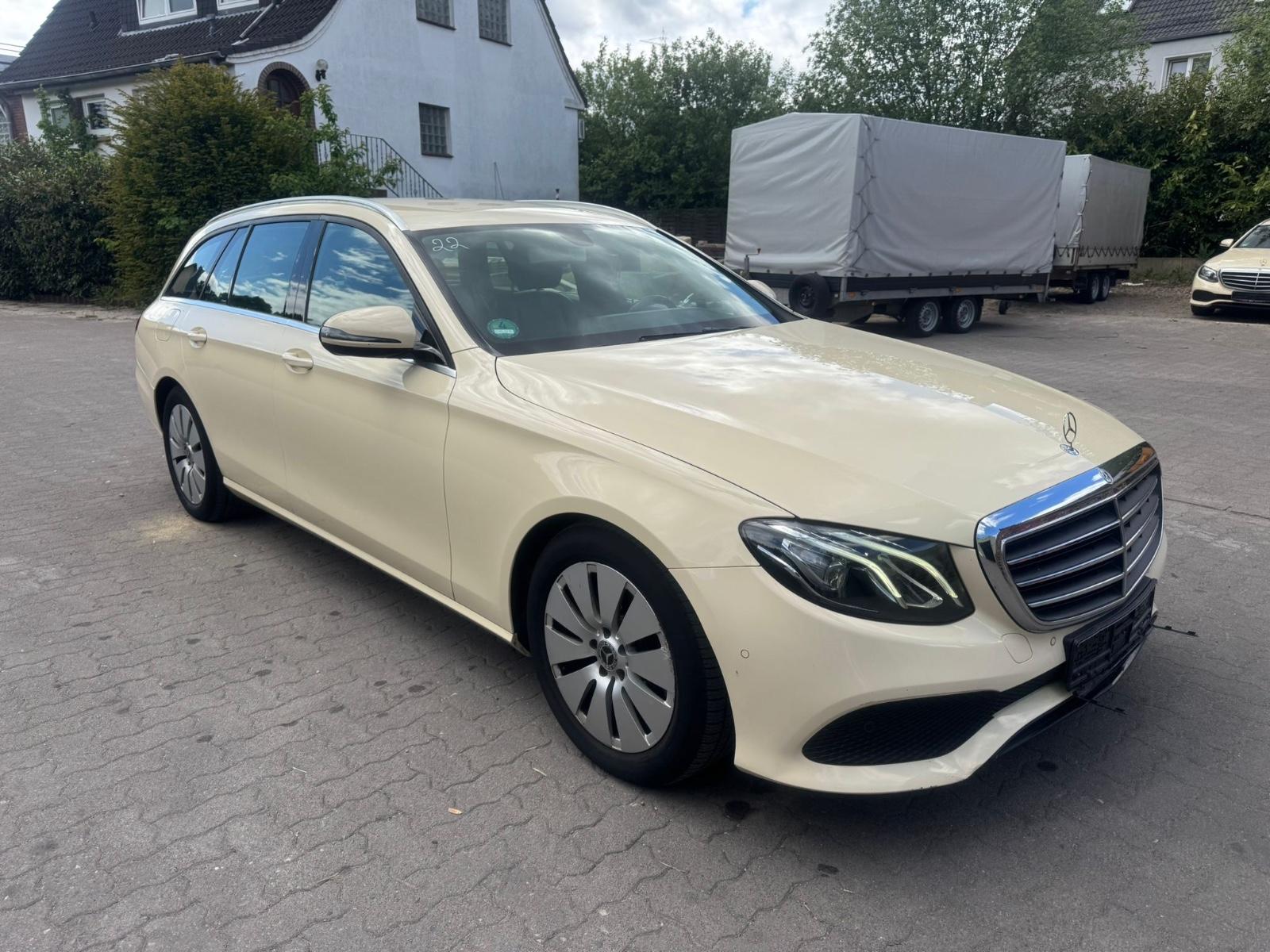 Mercedes-Benz E 200 d Autom.Navi*Kamera*LID