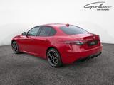 Alfa Romeo Giulia Competizione Q4 - Alfa Romeo Giulia mit Benzin-Antrieb: Automatik