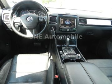 Volkswagen Touareg - 9