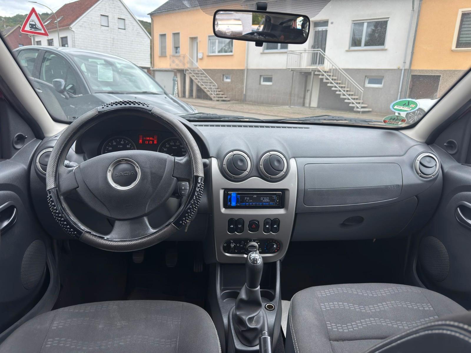 Dacia Sandero 2012 — photo 9