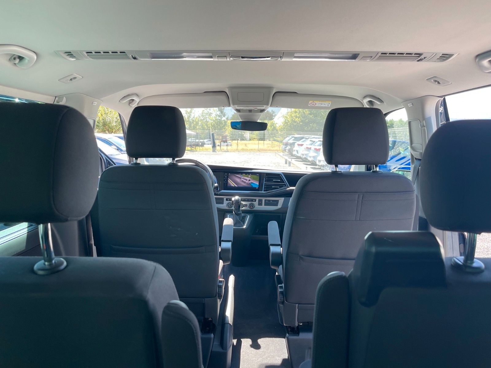 Volkswagen T6.1 Multivan Comfortl. AHK Navi pro foto 15