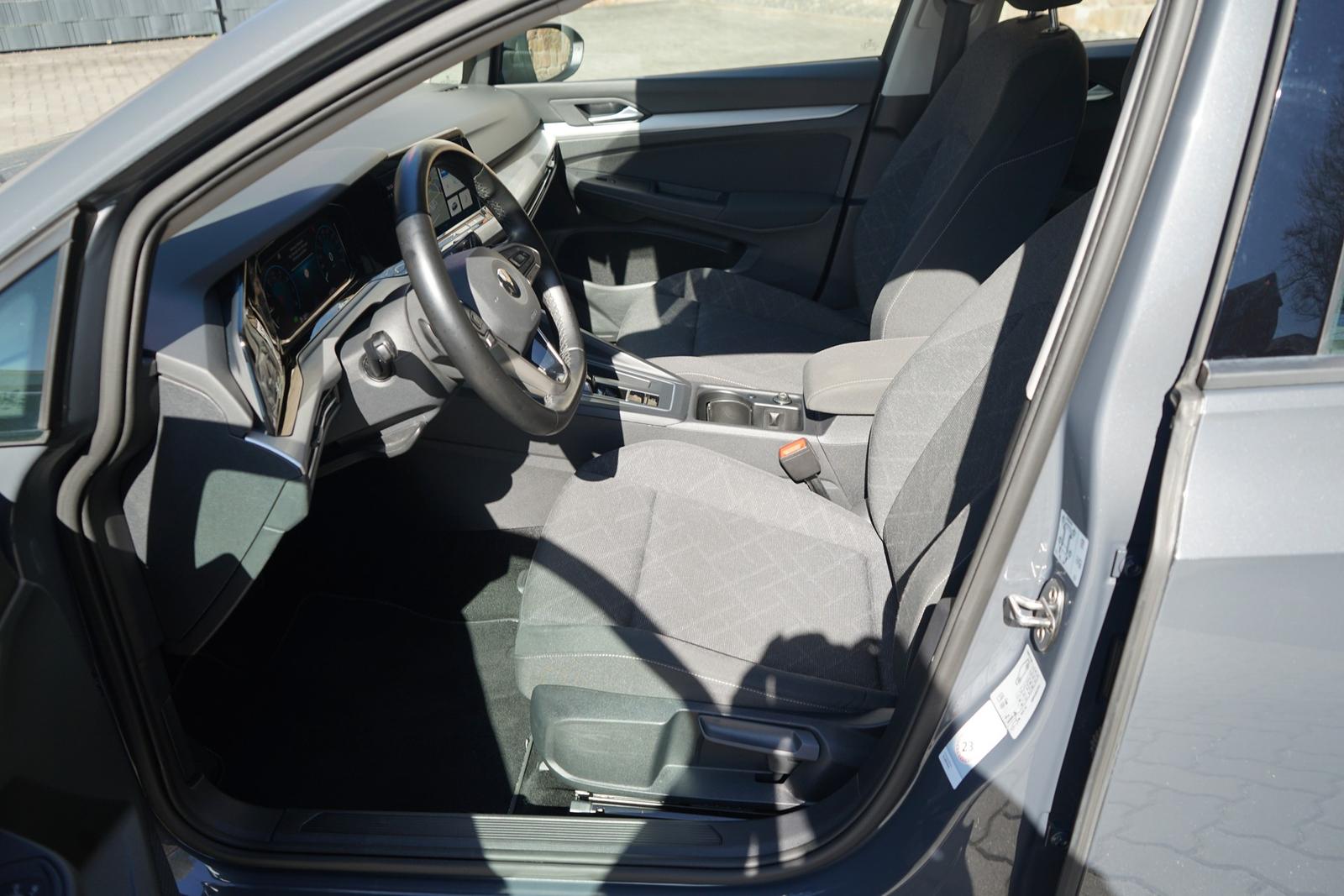 Volkswagen Golf VIII Life 1.0 eTSI DSG LED Navi ACC Kamera, миниатюра 24