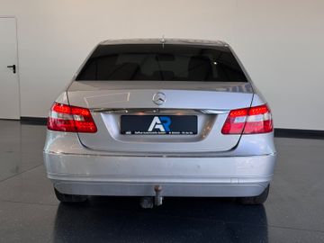 Mercedes E 200 - 9