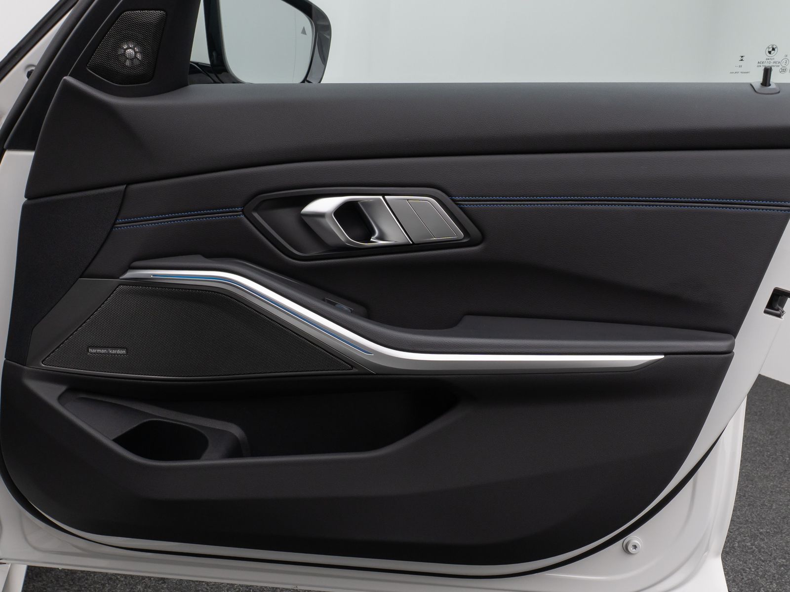 Fahrzeugabbildung BMW 320d xD M Sport Pro Kamera HUD DAB H/K AHK Komfo