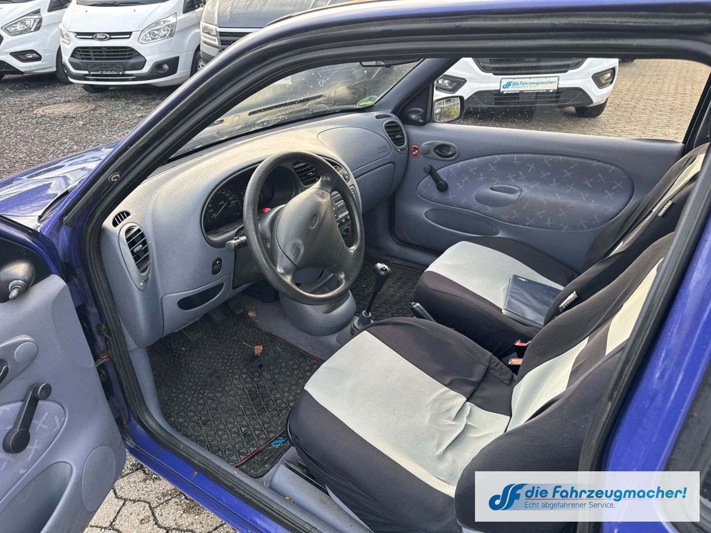 Fahrzeugabbildung Ford Fiesta TÜV 10/26 1.3l *EXPORT  74.000km