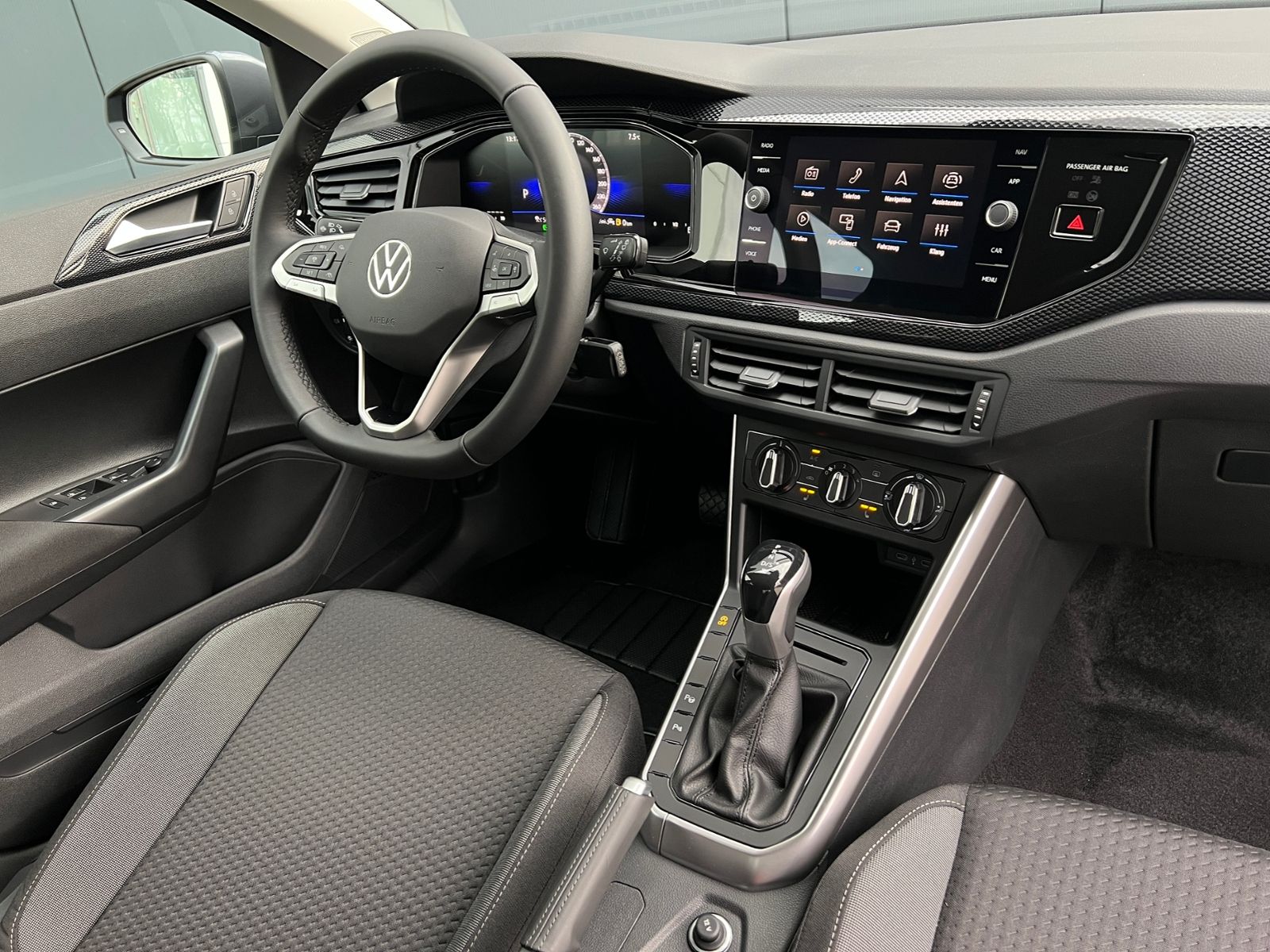 Fahrzeugabbildung Volkswagen Polo Life 1.0 TSI DSG *LED, Klima, App-Connect,