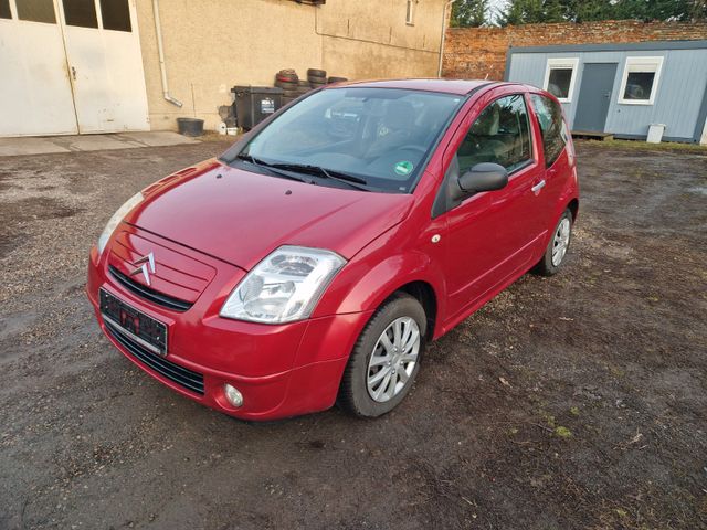 Citroën C2 1.1 ! Tüv Neu ! AHK ! Klima !