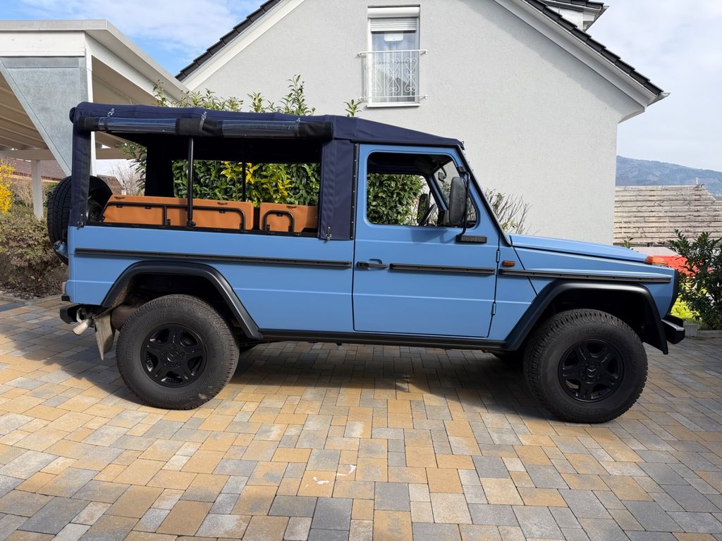 Mercedes-Benz G 230