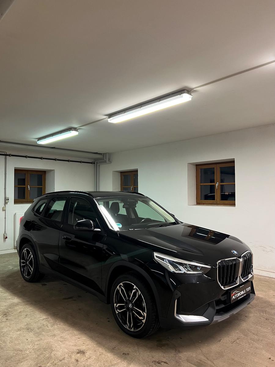 BMW X1 sDrive18d*Navi*AHK*19 Zoll M-Paket*Ambientb.*