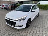 Hyundai i20 blue Passion - Hyundai i20 Gebrauchtwagen in Köln