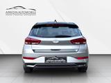 Hyundai i30 Lim. 1.5 Advantage LED/NAVI/R-KAM/LHZ/SHZ/LM - Hyundai i30 mit Benzin-Antrieb: Limousine