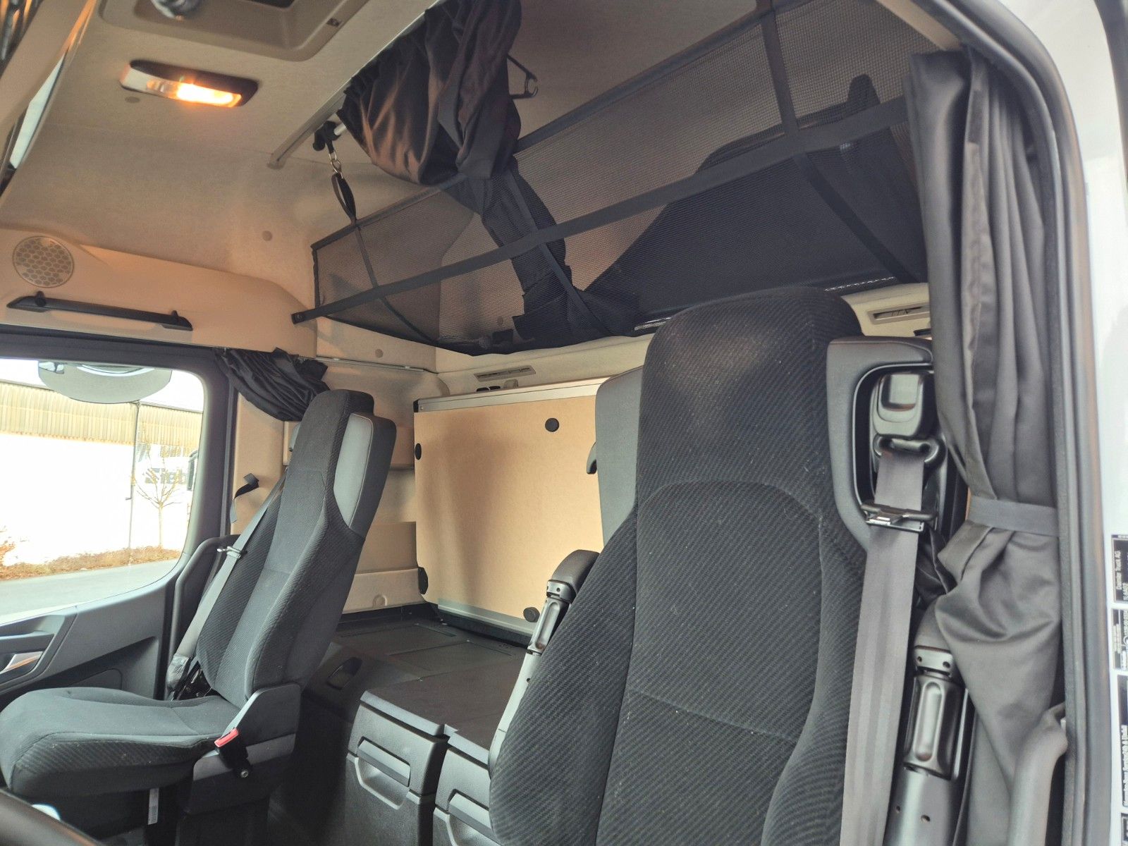 Fahrzeugabbildung Mercedes-Benz Actros 1845 LSnRL Standklima Vollspoiler