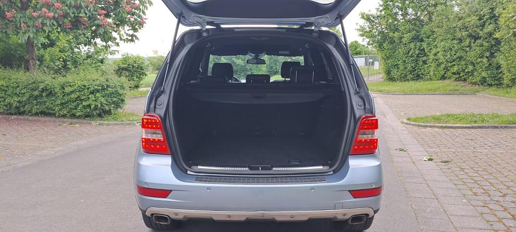 Mercedes-Benz ML 300