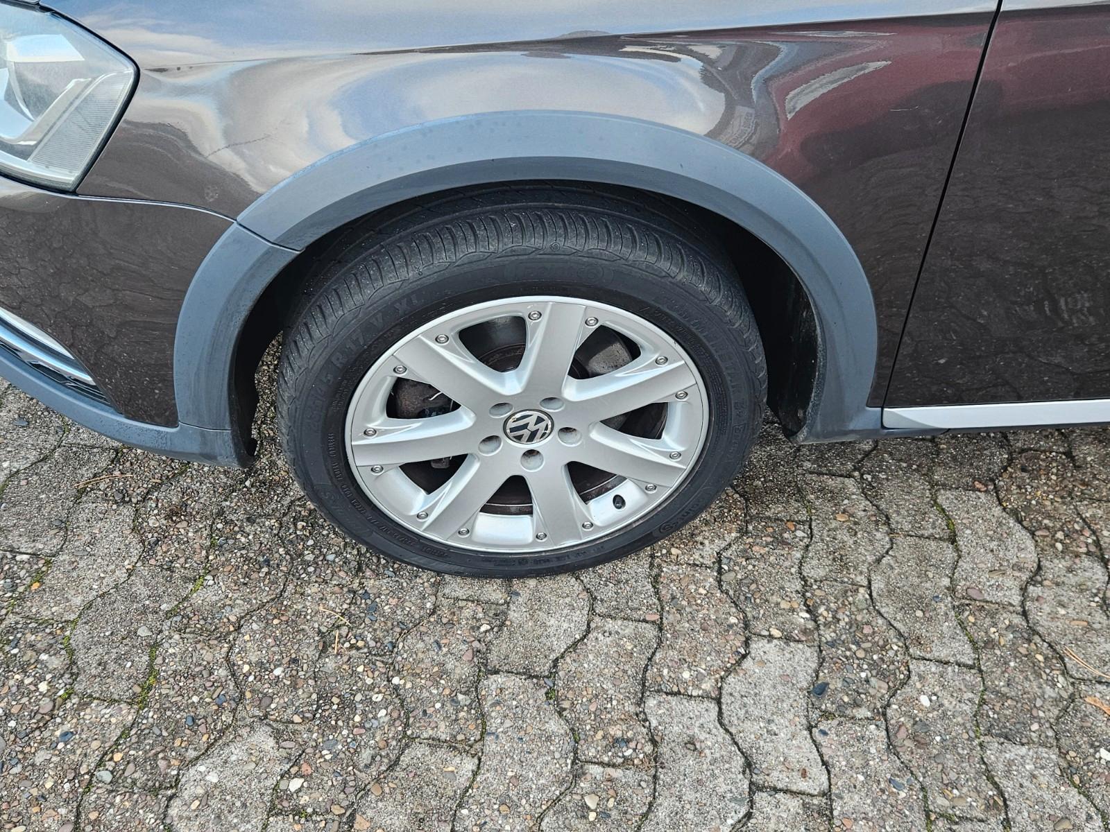 Volkswagen Passat Alltrack 2012 — photo 15