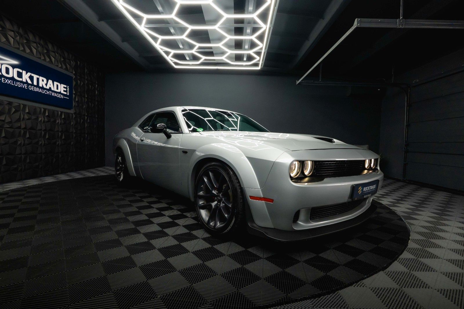 Fahrzeugabbildung Dodge Challenger 5.7 V8 R/T+ SRT WIDE BODY *LED*3tkm*