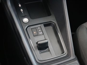 Volkswagen Caddy 1.5TSI DSG NAV STANDHZ ACC AHK 5J GARANTIE