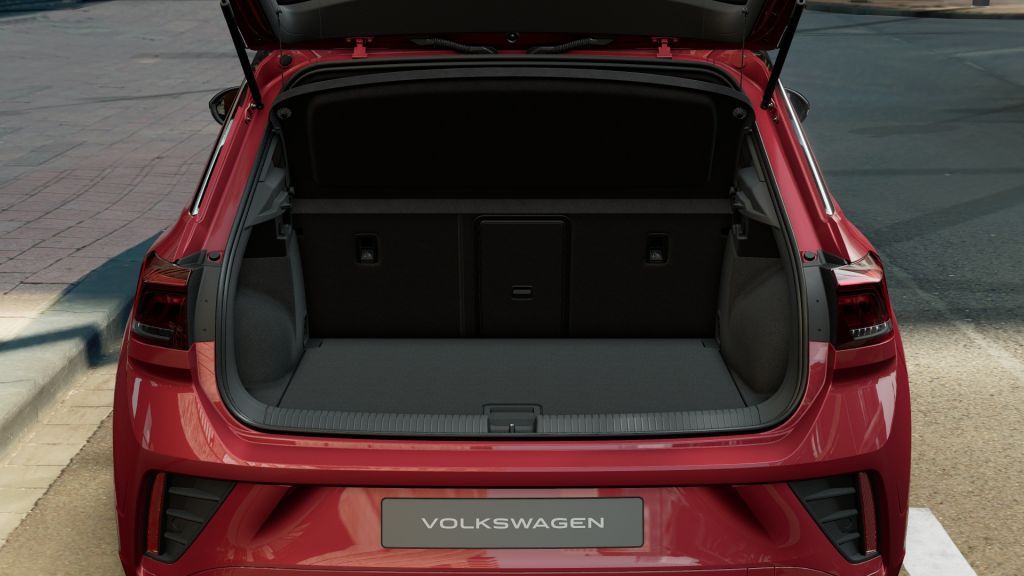 Fahrzeugabbildung Volkswagen T-Roc 1.5 TSI DSG R-Line AHZV LED ACC