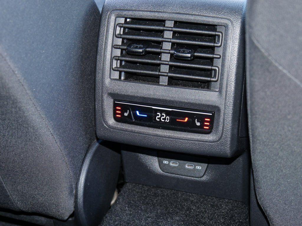 Volkswagen Golf VIII Variant 1.0 TSI Life AHK STHZG Navi AC, миниатюра 11