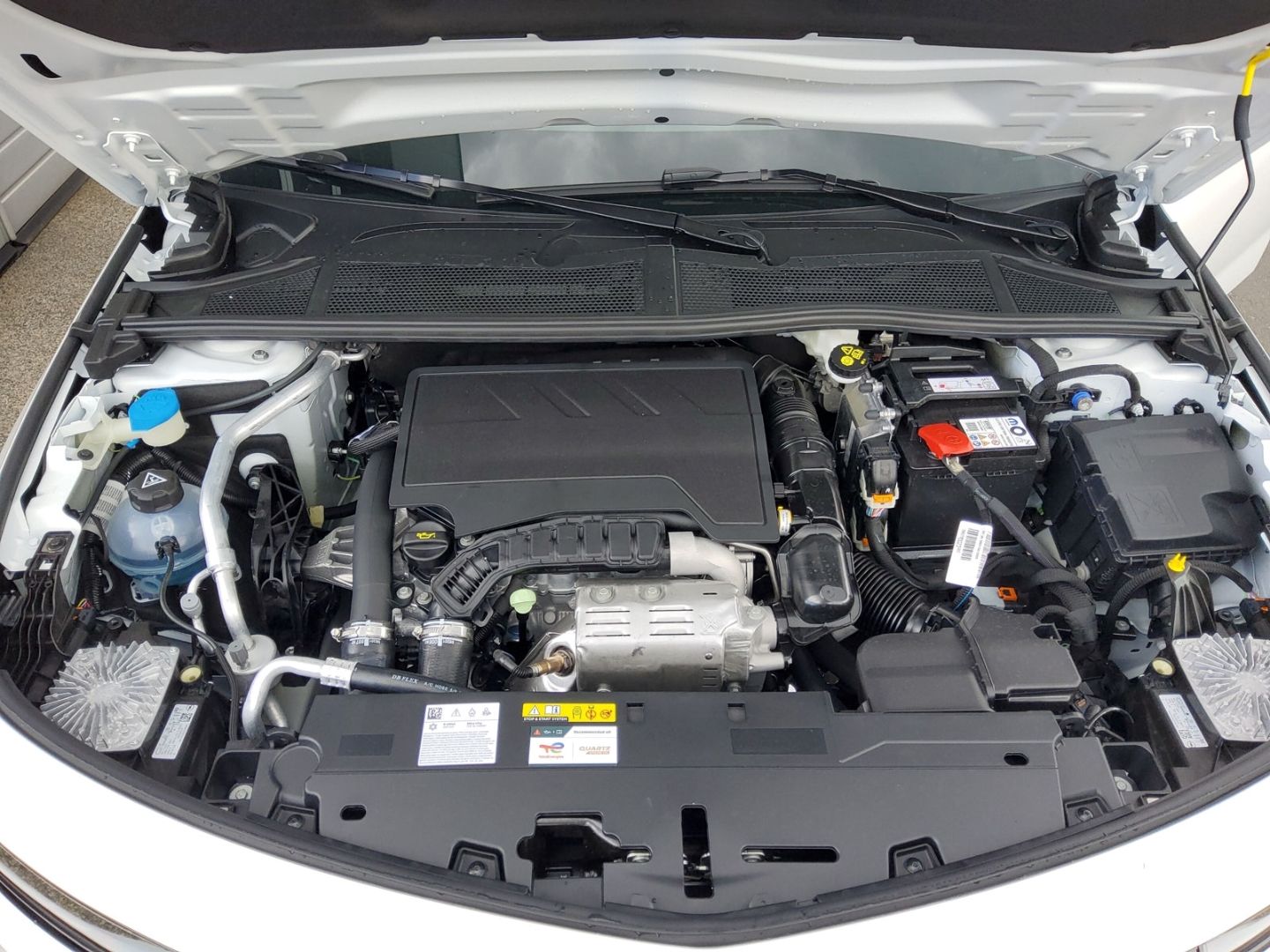 Fahrzeugabbildung Opel Astra GS Line, HUD, Navi, 360Kamera, LED, SHZ, A