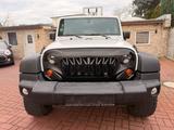 Jeep Wrangler 2.8 CRDi Unlimited Sport LED+AUT+NAVI - Jeep aus 2013