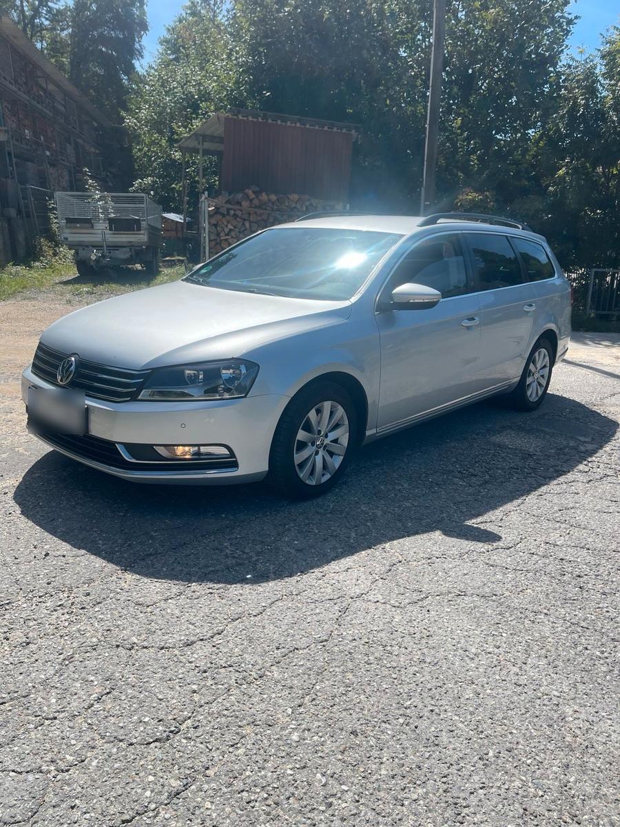 Volkswagen Passat 2013 — двигун 140 HP (103kW)