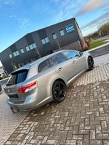 Toyota Avensis - Toyota Avensis aus 2009: Kombi