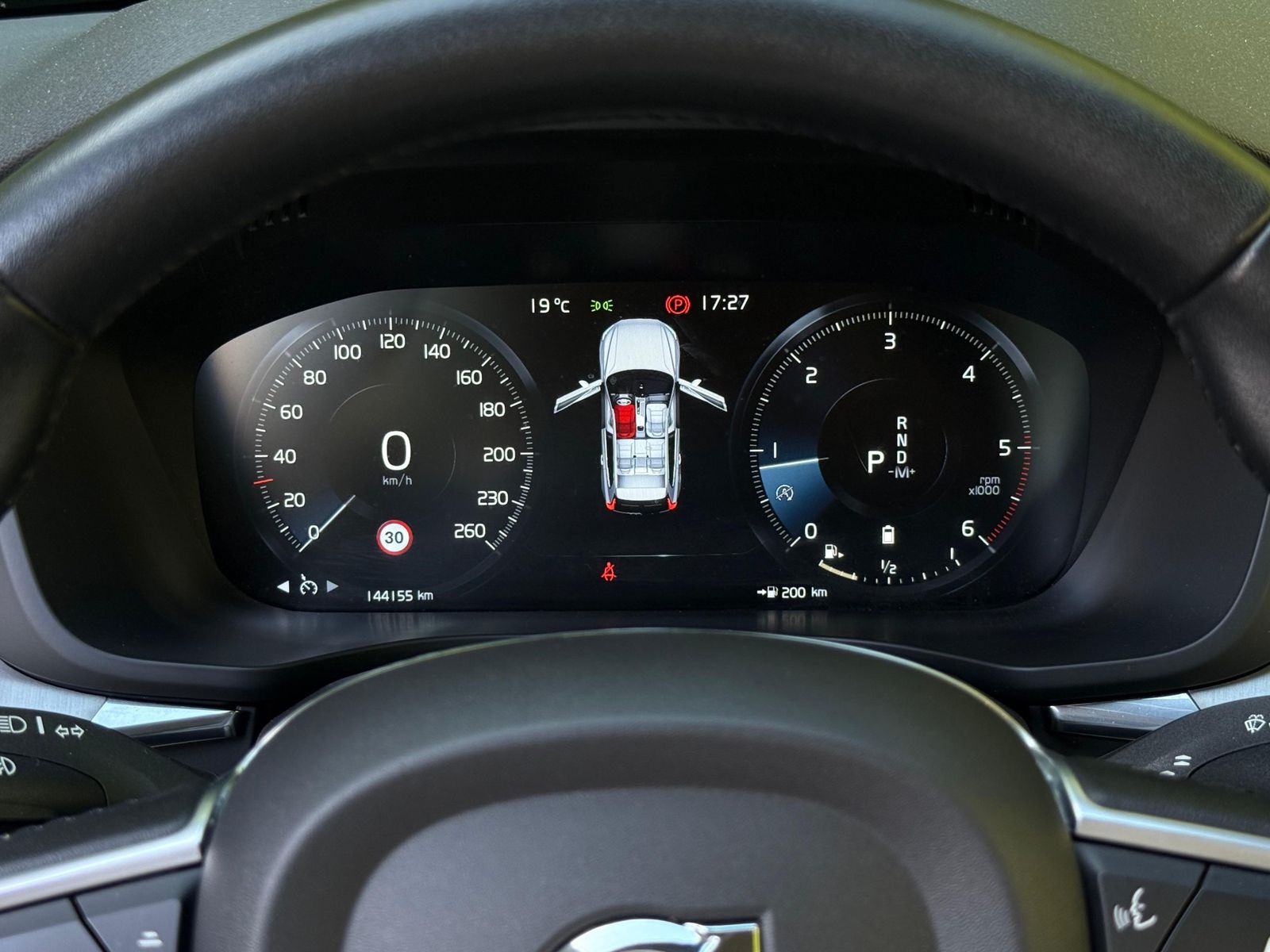 Fahrzeugabbildung Volvo XC60 Momentum Pro 2WD LED+NAVI+AHK+KAM+PARK+DAB+