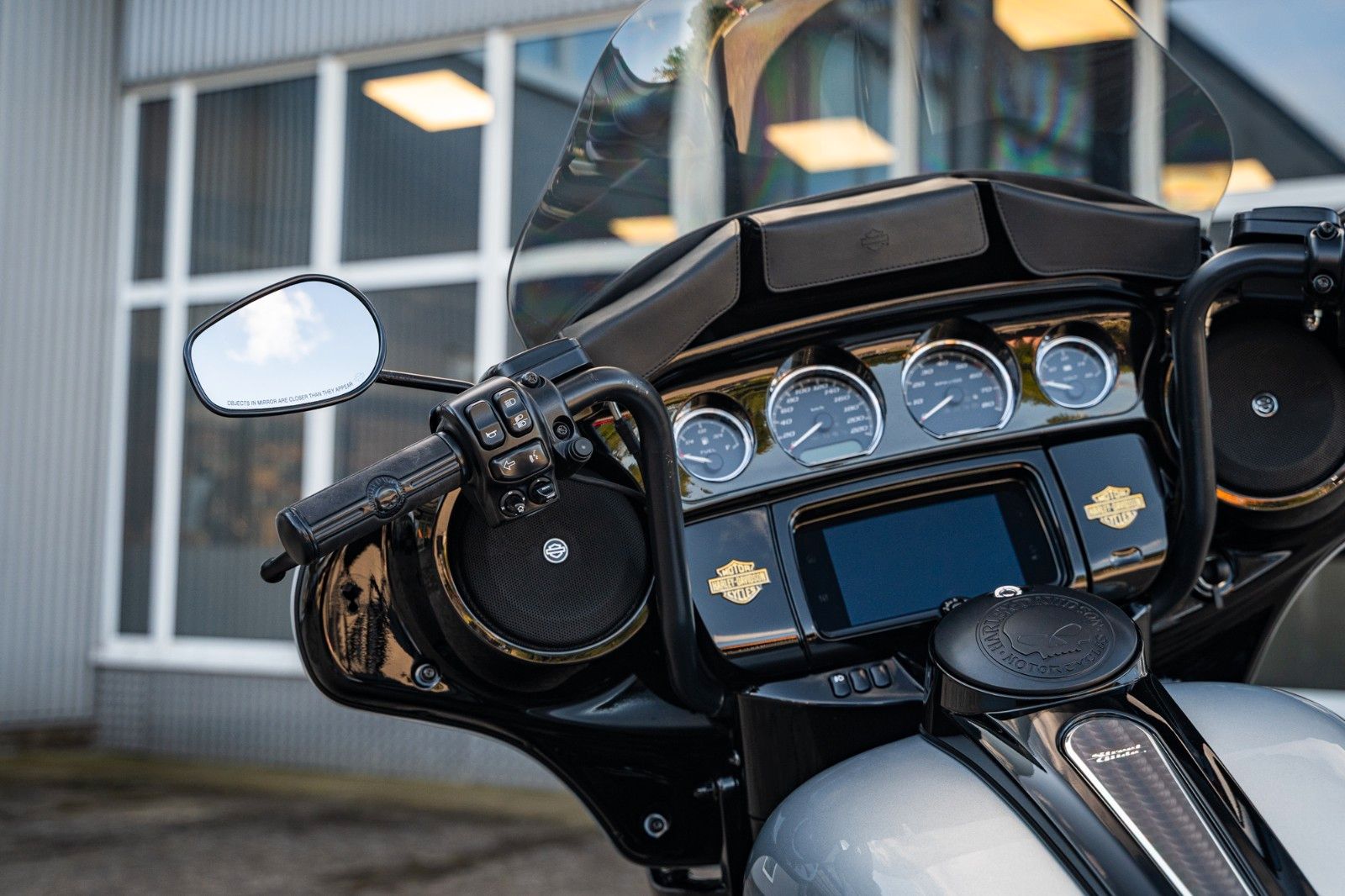 Fahrzeugabbildung Harley-Davidson FLHXS Street Glide 114 cui - Jekill & Hyde -