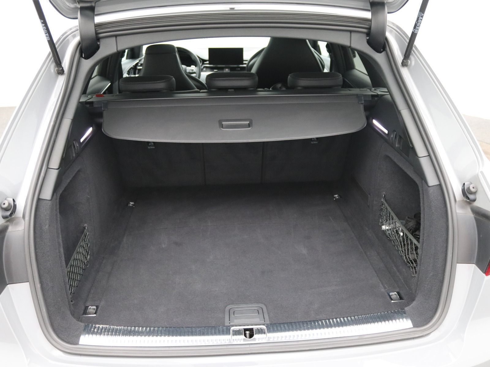 Audi RS4 - Bild 19