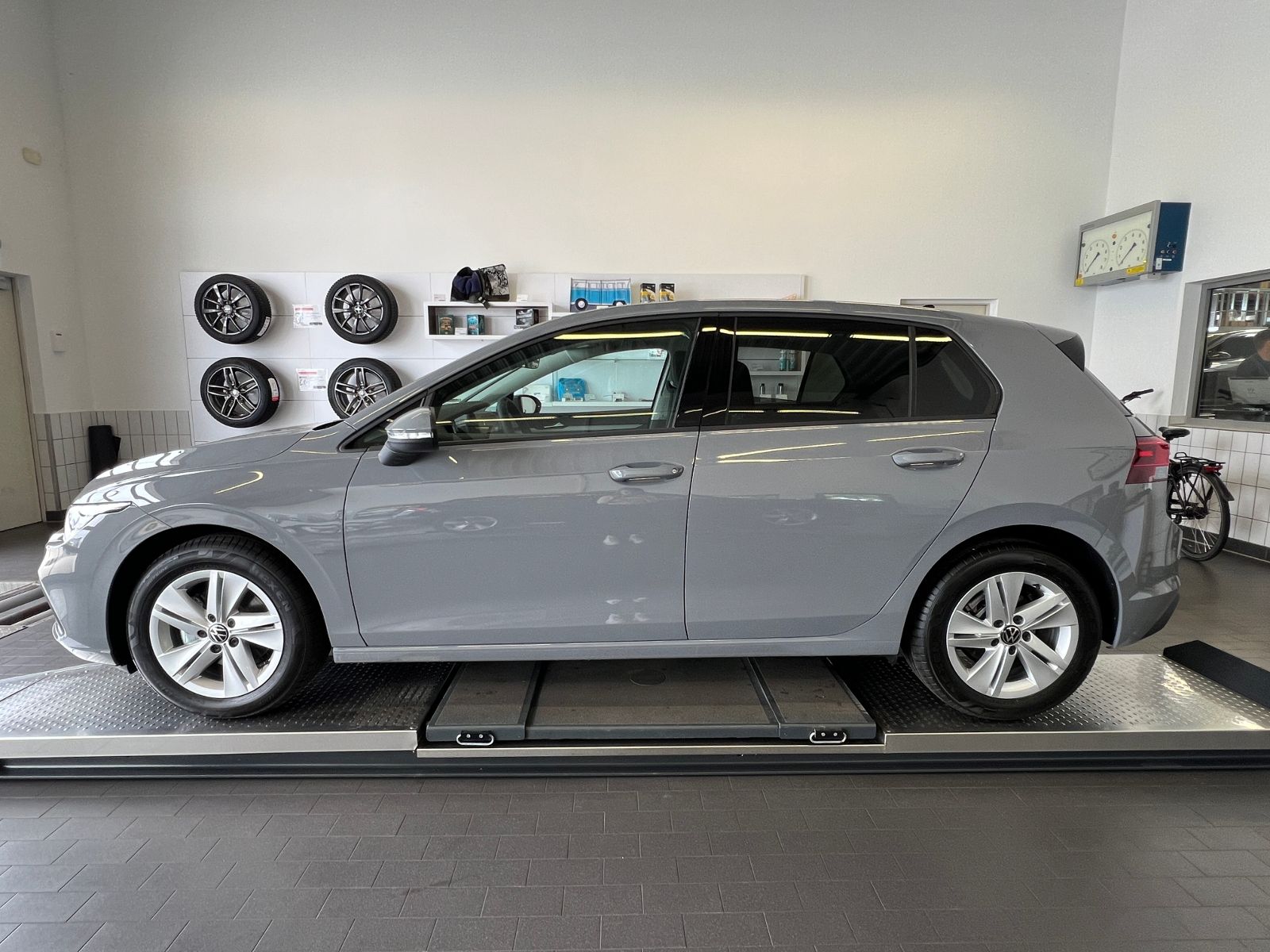 Fahrzeugabbildung Volkswagen Golf VIII Life 1.0 TSI *LED, ACC, Ready2Discover