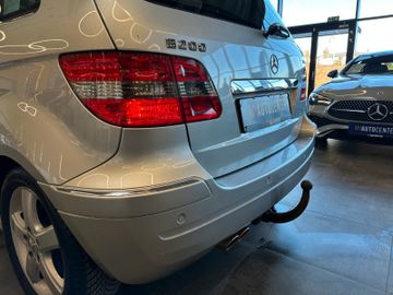 Mercedes-Benz B 200 Turbo *AHK*Klima*SHZ*Navi*PDC*Freisprech*