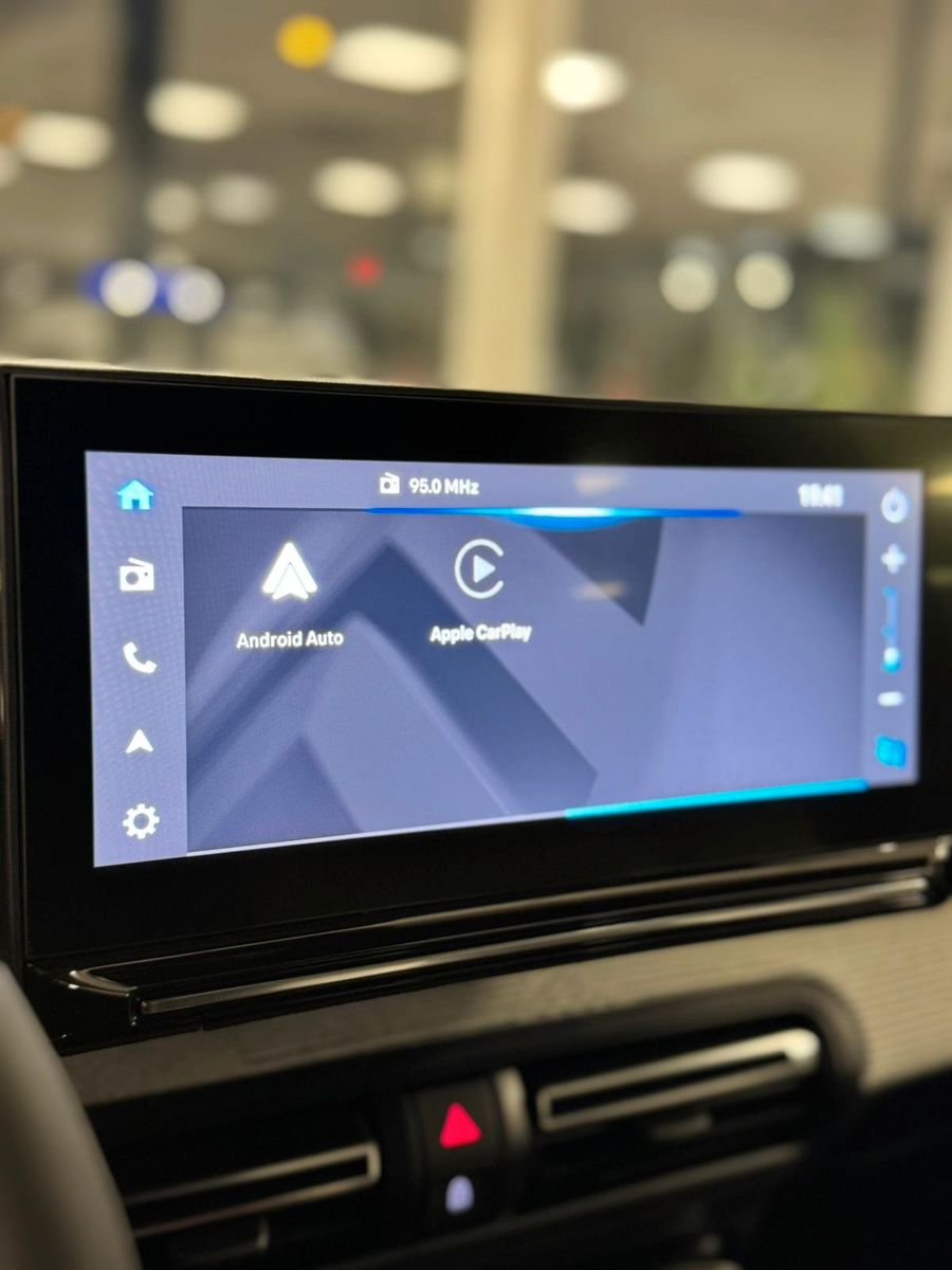 Fahrzeugabbildung Citroën C3 Hybrid 110 MAX