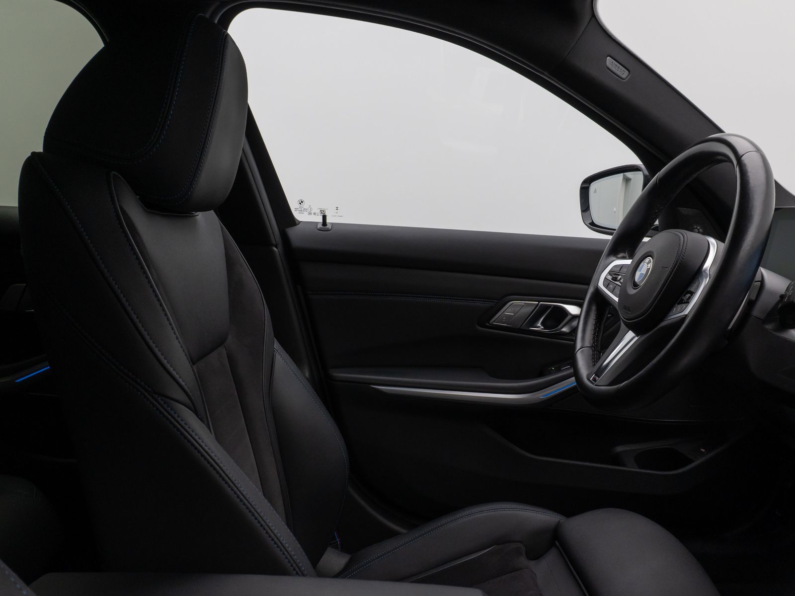 Fahrzeugabbildung BMW 320d xD M Sport Pro Kamera HUD DAB H/K AHK Komfo