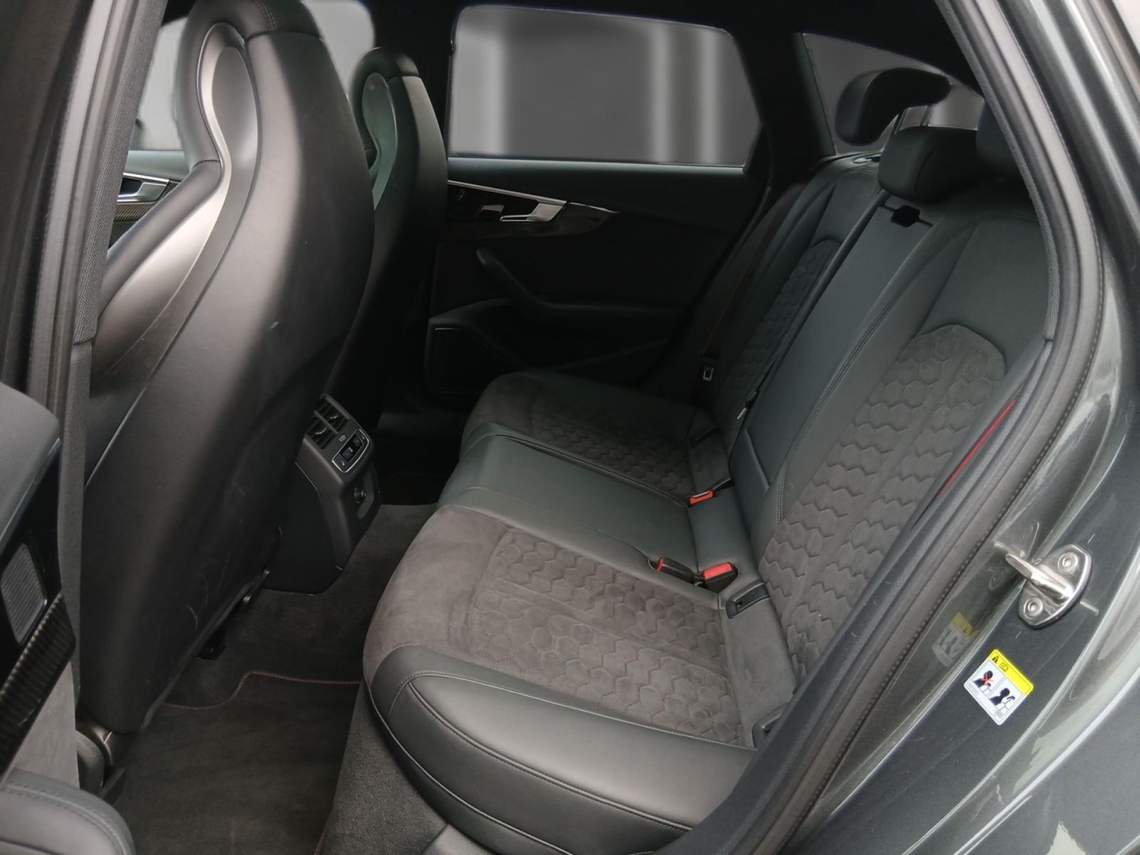Audi RS4 - Bild 23