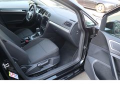 Fahrzeugabbildung Volkswagen Golf 1hd Navi Tempo SHZ Scheckheftgepflegt