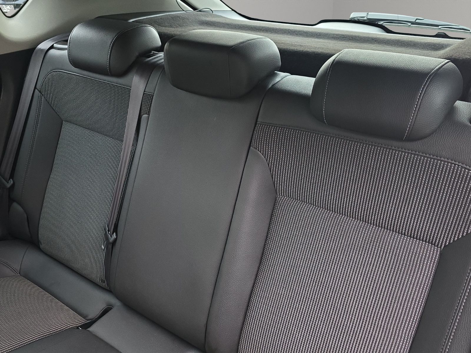 Fahrzeugabbildung Opel Astra J Exklusiv KLIMA NAVI TEMPOMAT TÜV NEU