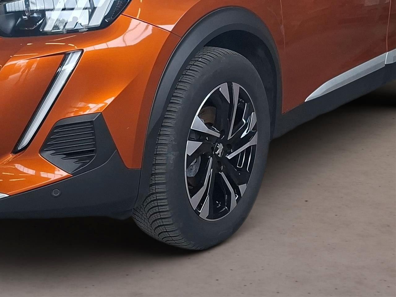 Fahrzeugabbildung Peugeot 2008 1.2T GT SPORT AT NAVI/LED/KAMERA/VIRT./DAB+