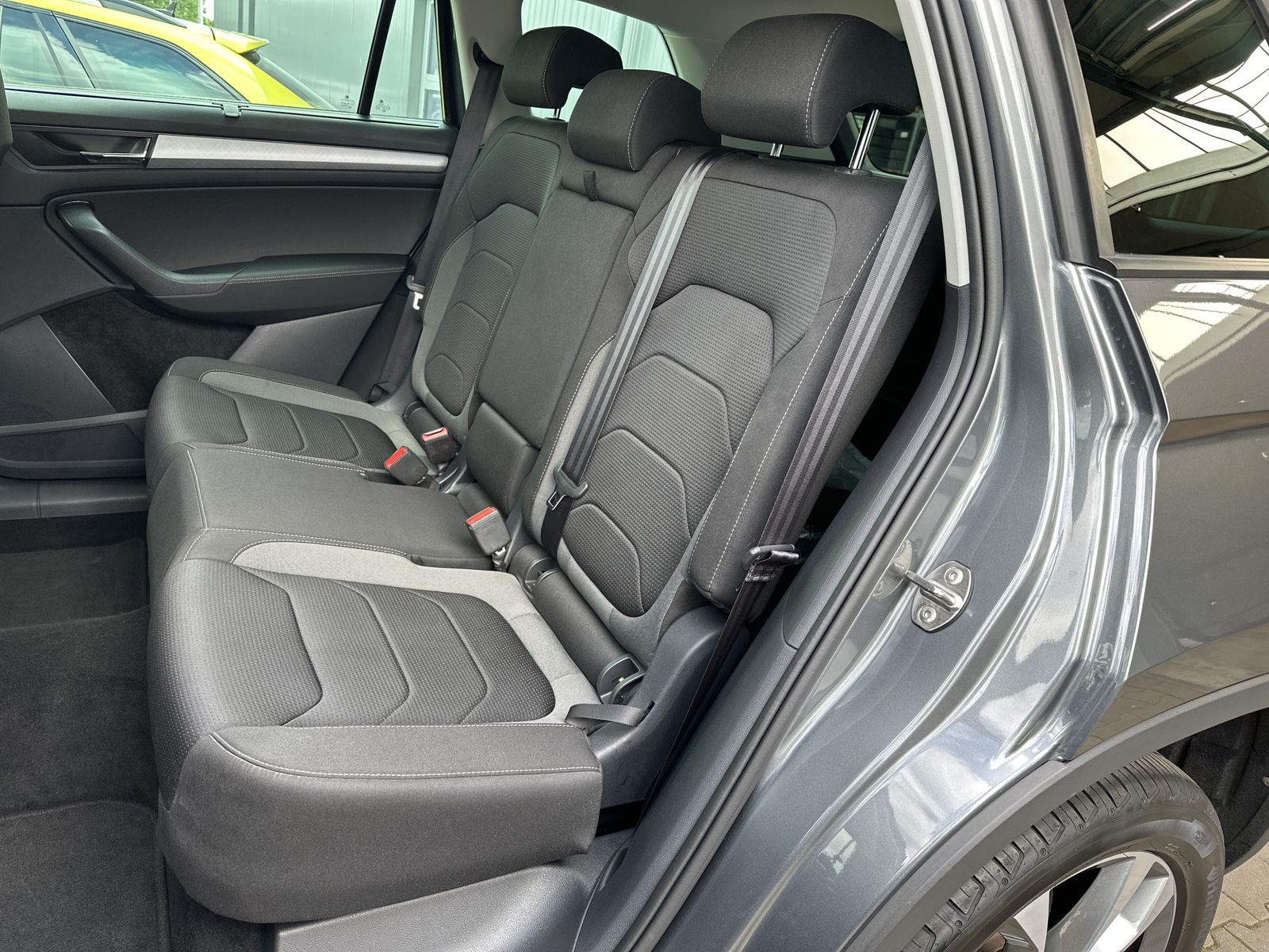 Fahrzeugabbildung SKODA Kodiaq 2.0 TDI Tour DSG NAV+LED+ACC+KAMERA+19ZO