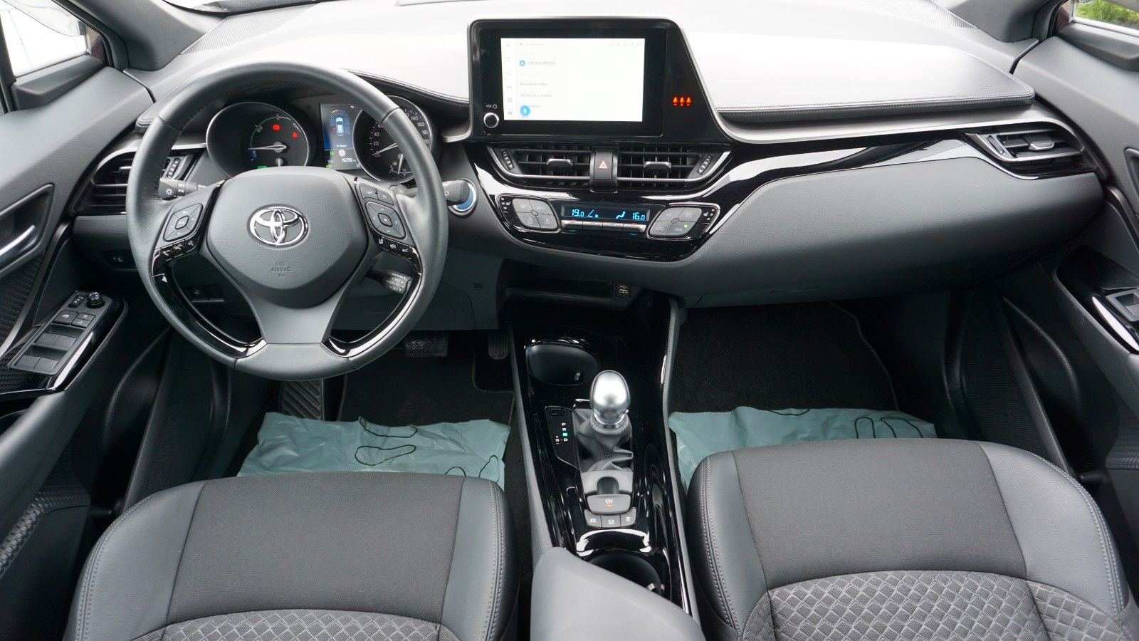 Fahrzeugabbildung Toyota C-HR Hybrid Team DE, Navi,Keyless,ACC,LED,Kamera