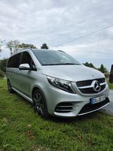 Mercedes-Benz V 300 d Aut. AMG.AVANTG. ED.AHK. lang AVANTGARDE - Mercedes-Benz V 300: Schwarz
