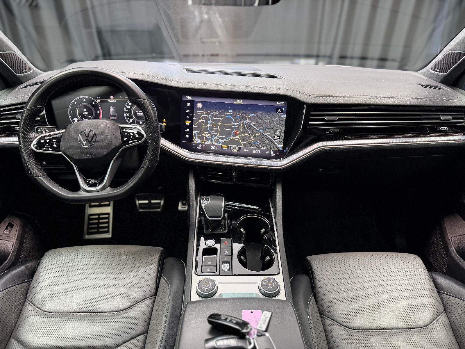 Fahrzeugabbildung Volkswagen Touareg R-Line 4Motion|PANO|NIGHT|LAST EDITION|