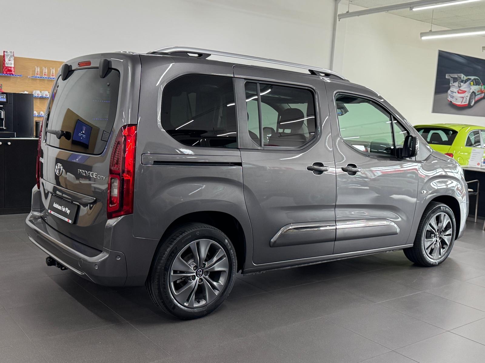 Toyota Proace City Verso L1 Executive AUT. AHK/KAMERA