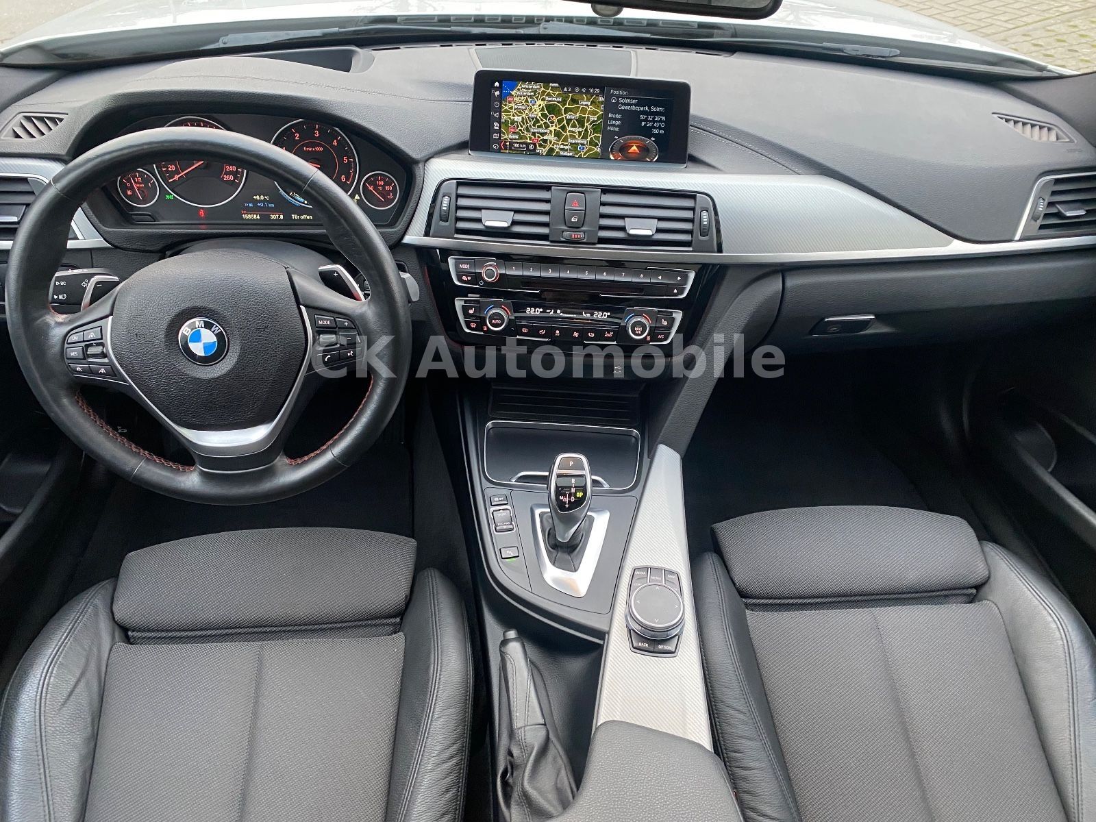 Fahrzeugabbildung BMW 320d Touring Sport-Line/Navi/Pano/Head-Up/LED