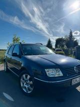 Volkswagen VW BORA 1,9 TDI - Volkswagen Bora mit Diesel-Antrieb: Kombi, 1.9